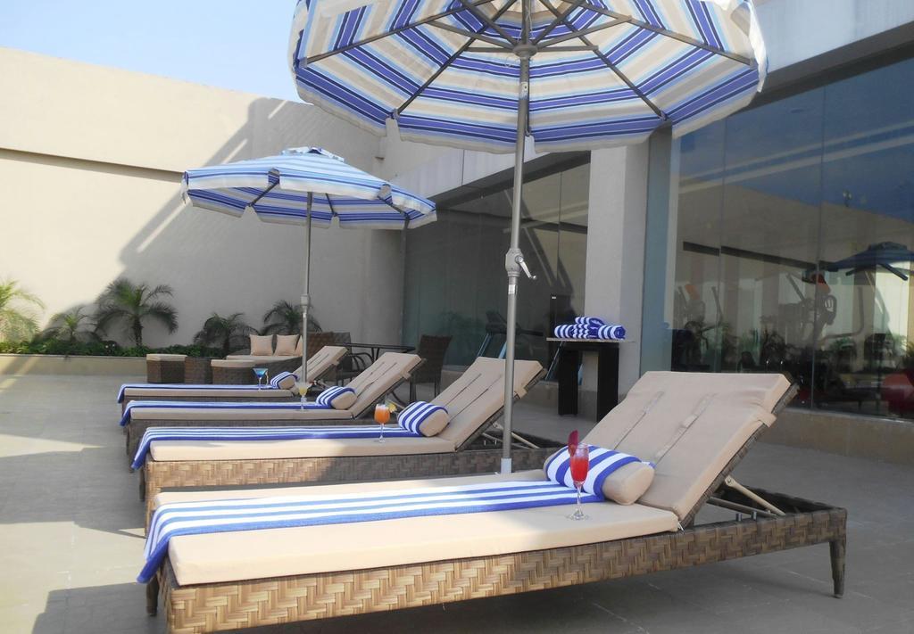 Country Inn & Suites By Radisson, Meerut Eksteriør bilde