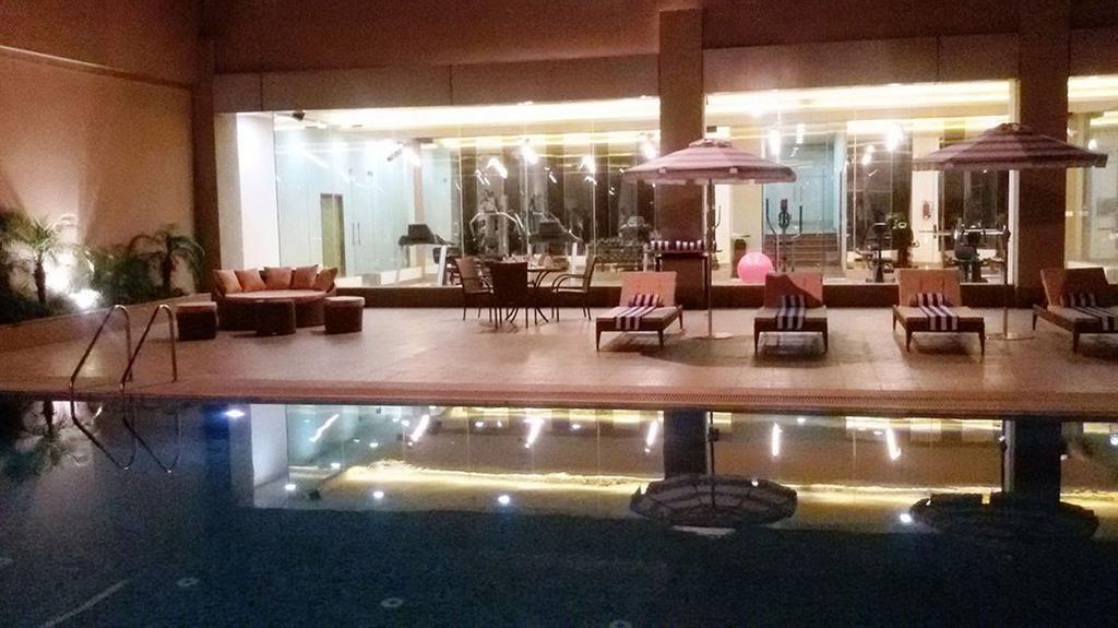 Country Inn & Suites By Radisson, Meerut Eksteriør bilde
