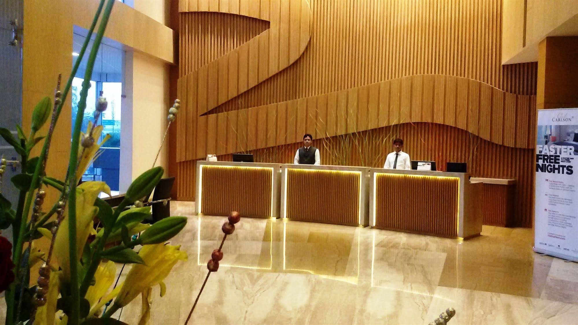 Country Inn & Suites By Radisson, Meerut Eksteriør bilde