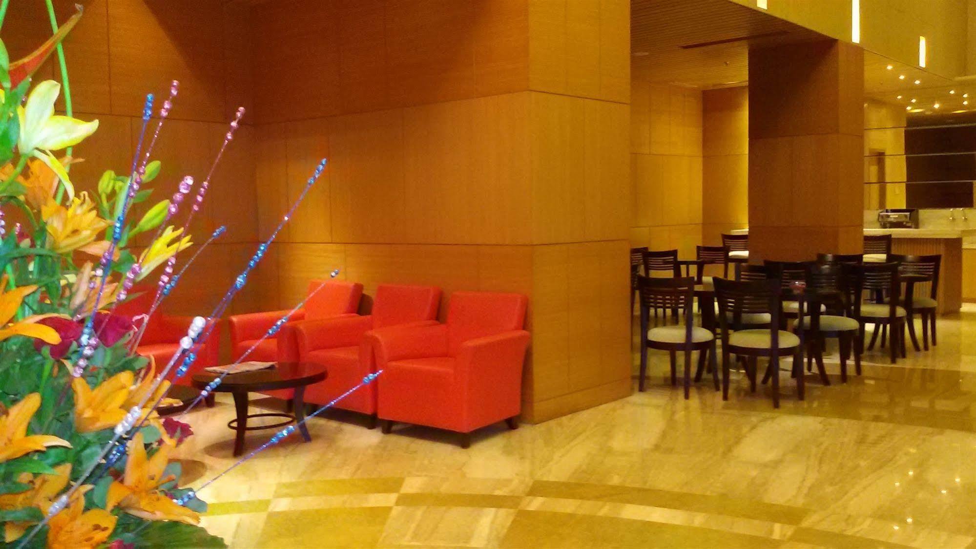 Country Inn & Suites By Radisson, Meerut Eksteriør bilde