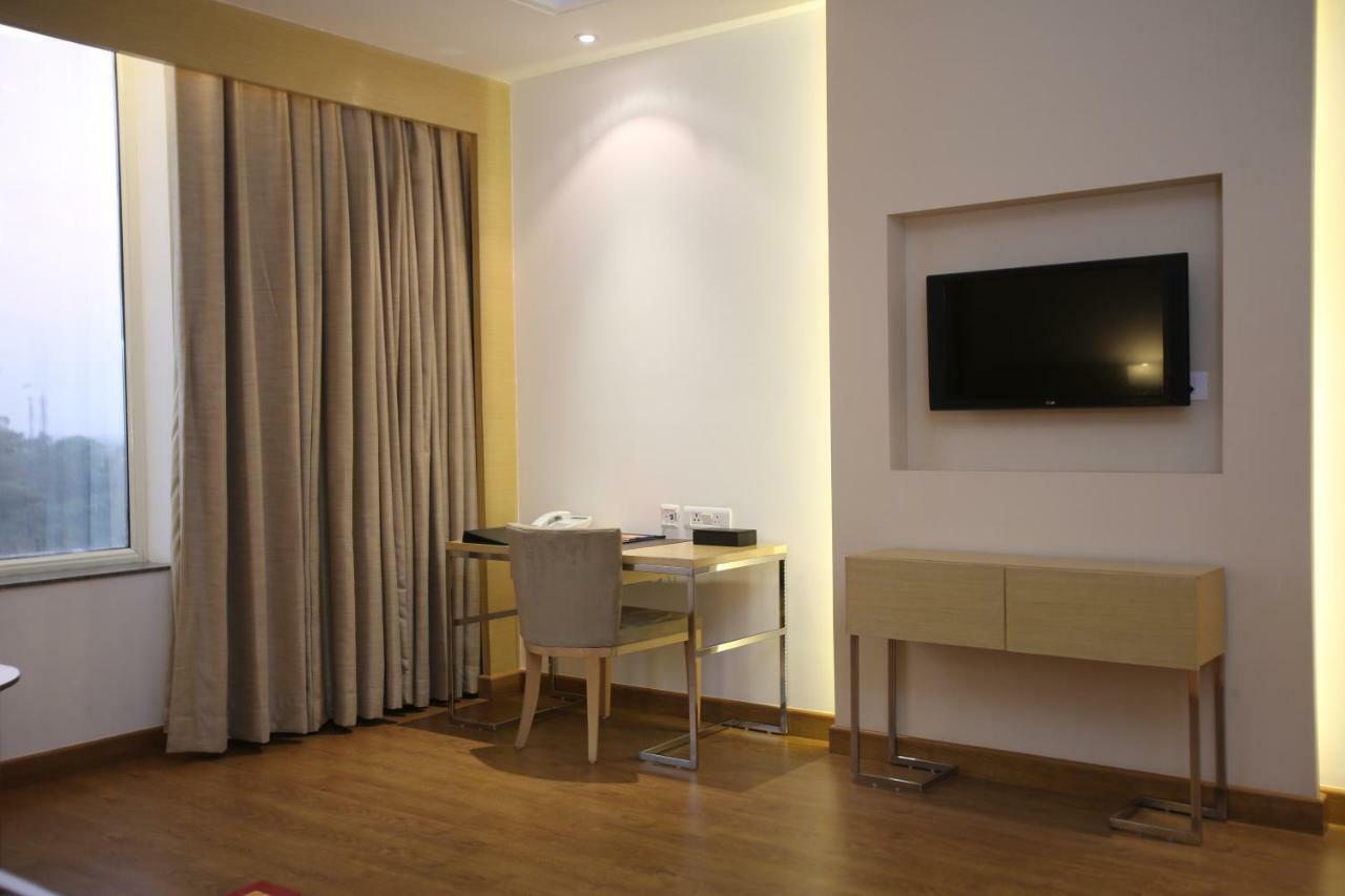 Country Inn & Suites By Radisson, Meerut Eksteriør bilde